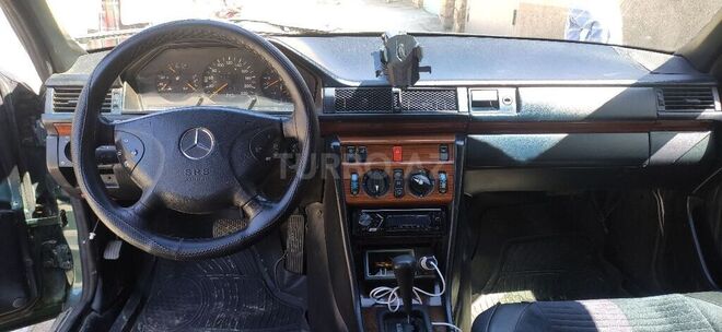 Mercedes E 300 1995, 525,300 km - 3.0 л - Bakı
