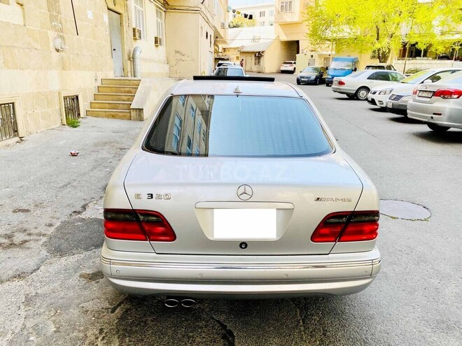Mercedes E 320 2001, 172,116 km - 3.2 л - Bakı