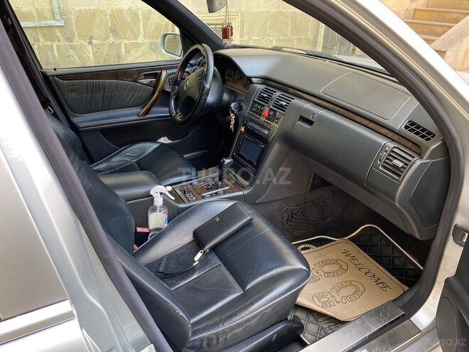Mercedes E 320 2001, 172,116 km - 3.2 л - Bakı