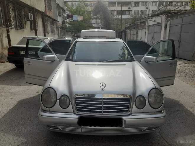 Mercedes E 240 1997, 300,000 km - 2.4 l - Bakı