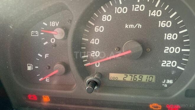 Toyota Land Cruiser 2002, 277,000 km - 4.5 l - Bakı
