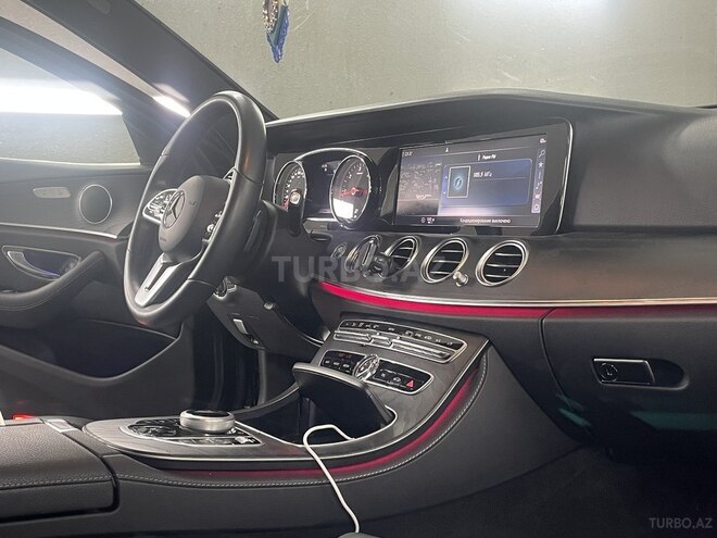 Mercedes E 220 2019, 31,400 km - 2.2 л - Bakı