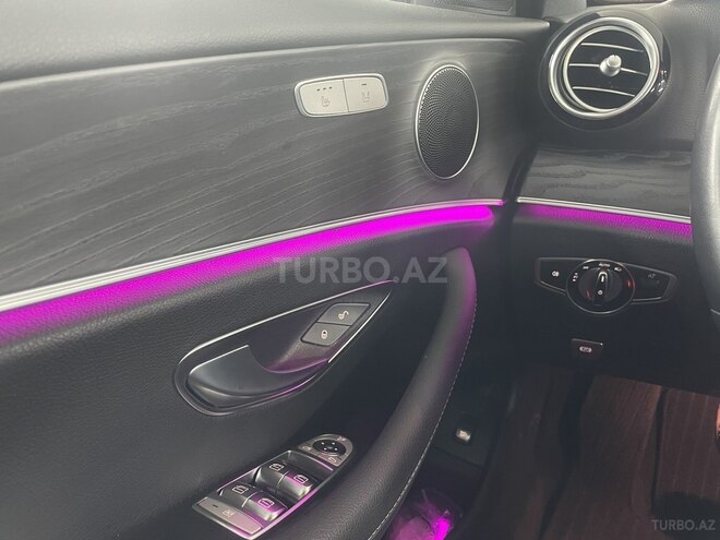 Mercedes E 220 2019, 31,400 km - 2.2 л - Bakı