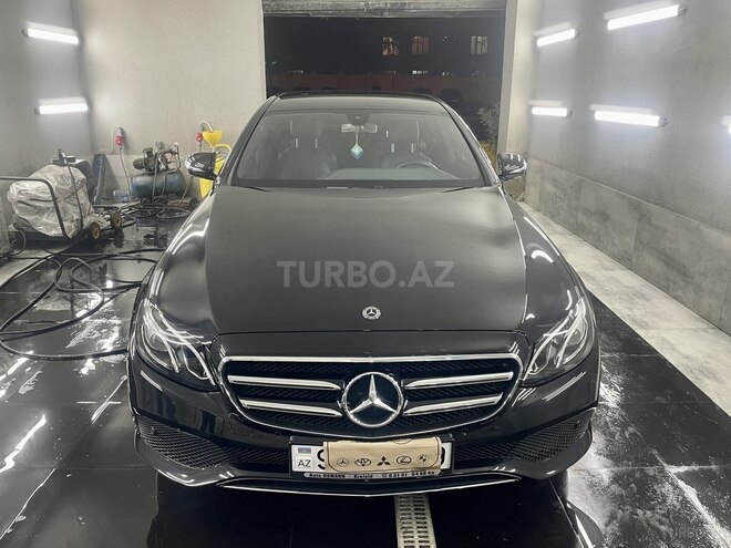 Mercedes E 220 2019, 31,400 km - 2.2 л - Bakı