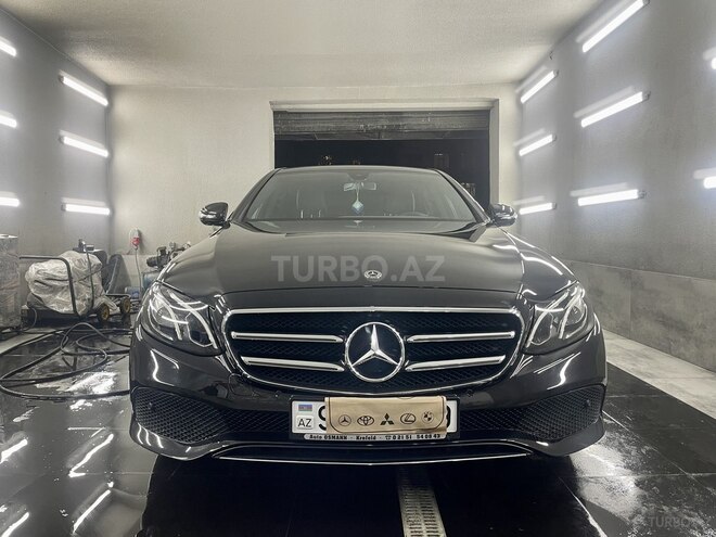 Mercedes E 220 2019, 31,400 km - 2.2 л - Bakı