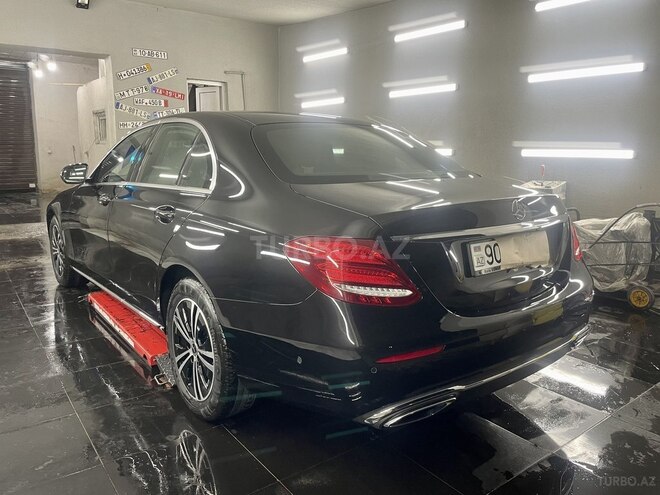 Mercedes E 220 2019, 31,400 km - 2.2 л - Bakı