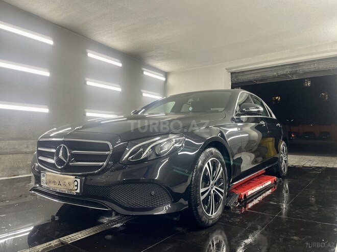 Mercedes E 220 2019, 31,400 km - 2.2 л - Bakı