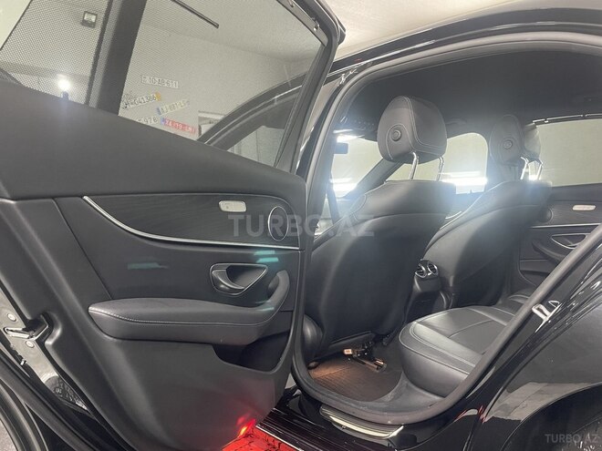 Mercedes E 220 2019, 31,400 km - 2.2 л - Bakı