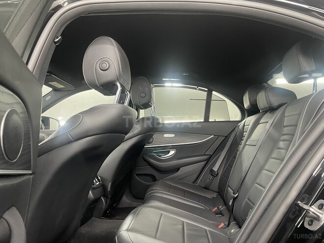 Mercedes E 220 2019, 31,400 km - 2.2 л - Bakı