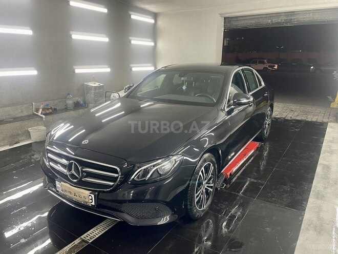 Mercedes E 220 2019, 31,400 km - 2.2 л - Bakı