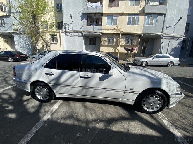 Mercedes C 240 1998, 214,000 km - 2.4 l - Bakı