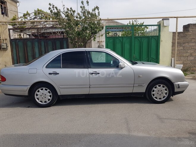 Mercedes E 230 1995, 566,400 km - 2.3 l - Bakı