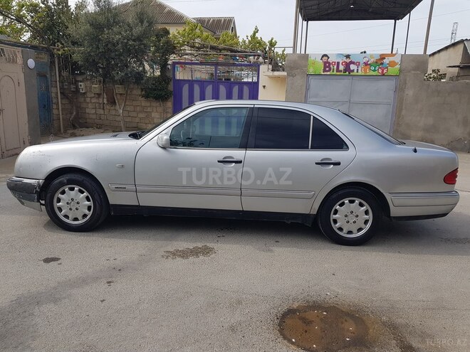 Mercedes E 230 1995, 566,400 km - 2.3 l - Bakı