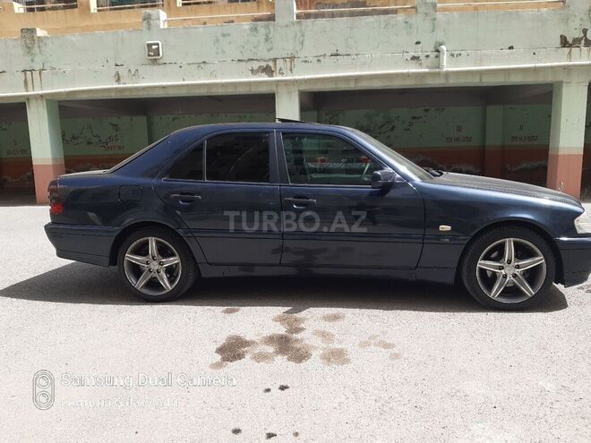 Mercedes C 240 1999, 250,000 km - 2.4 л - Xırdalan