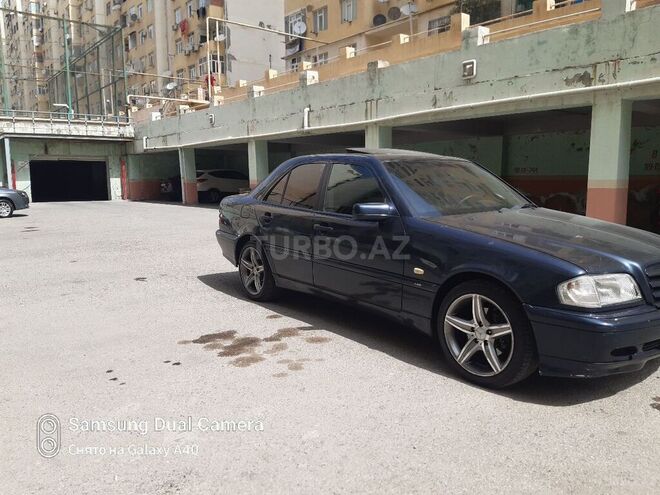 Mercedes C 240 1999, 250,000 km - 2.4 л - Xırdalan