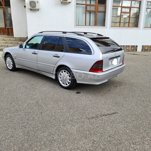 Mercedes C 220 2000, 280,000 km - 2.2 l - Bakı