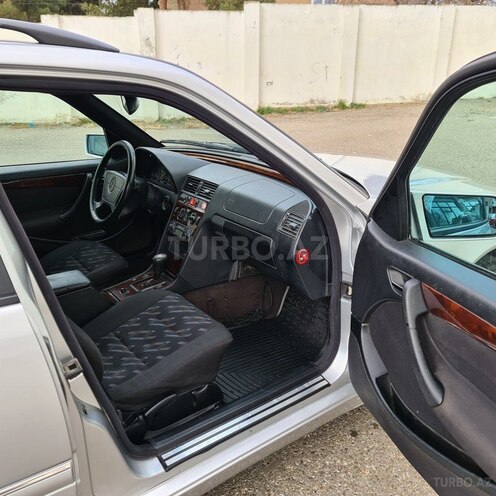 Mercedes C 220 2000, 280,000 km - 2.2 l - Bakı