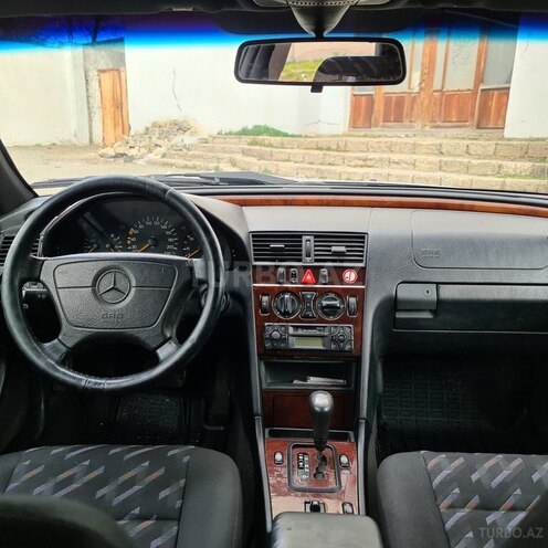 Mercedes C 220 2000, 280,000 km - 2.2 l - Bakı