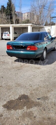 Mercedes E 300 1998, 326,000 km - 3.0 л - Bakı
