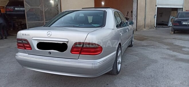 Mercedes E 240 2001, 300,000 km - 2.6 l - Bakı