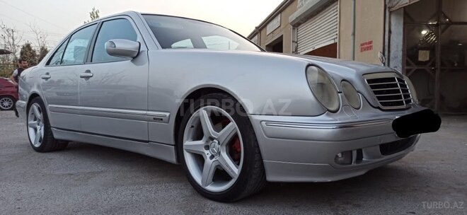 Mercedes E 240 2001, 300,000 km - 2.6 l - Bakı