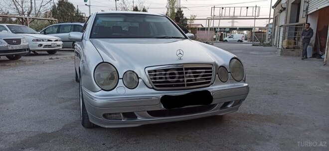 Mercedes E 240 2001, 300,000 km - 2.6 l - Bakı