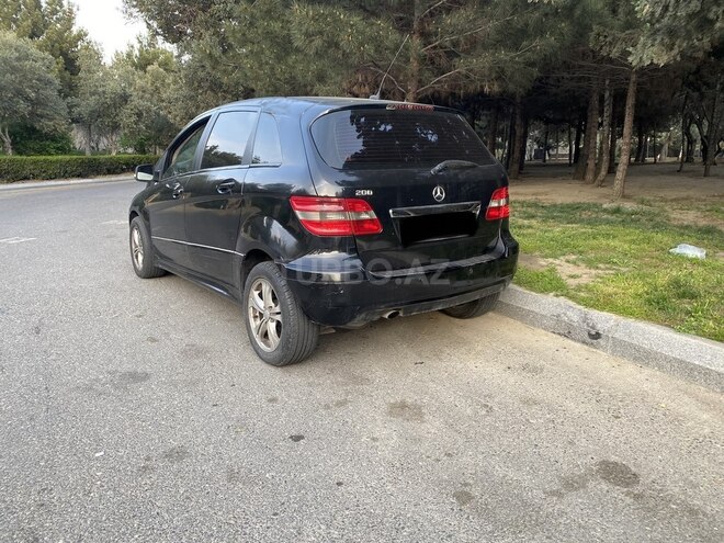 Mercedes B 180 2009, 570,000 km - 1.7 l - Bakı