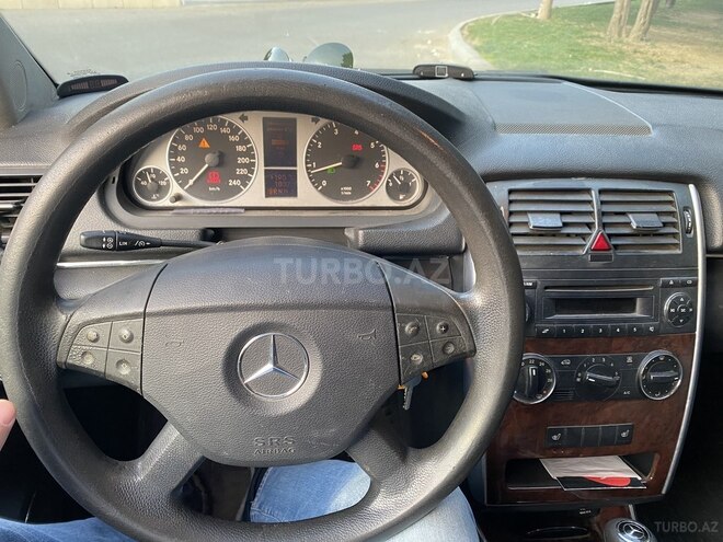 Mercedes B 180 2009, 570,000 km - 1.7 l - Bakı