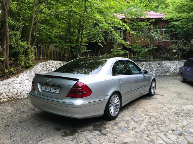 Mercedes E 240 2004, 290,000 km - 2.4 l - Masallı