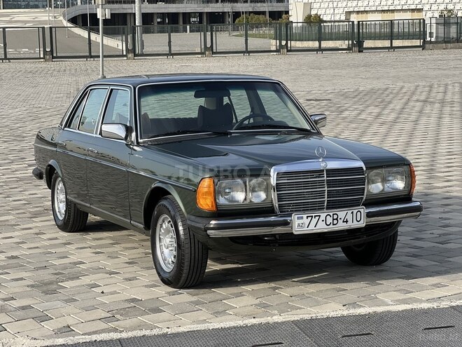 Mercedes E 250 1982, 271,000 km - 2.5 l - Bakı