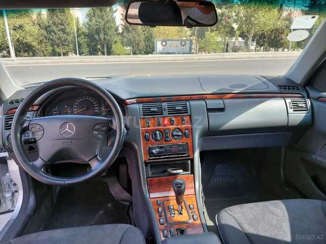 Mercedes E 270 1999, 260,000 km - 2.7 l - Gəncə