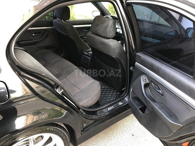 BMW 525 2002, 243,000 km - 2.5 л - Bakı