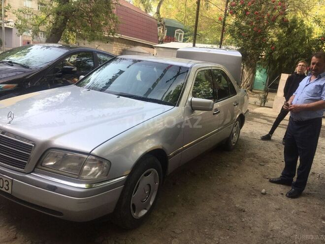 Mercedes C 230 1997, 372,247 km - 2.3 l - Bakı