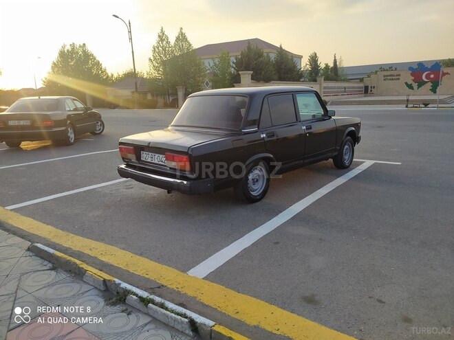LADA (VAZ) 2107 2010, 680,000 km - 1.6 l - Saatlı