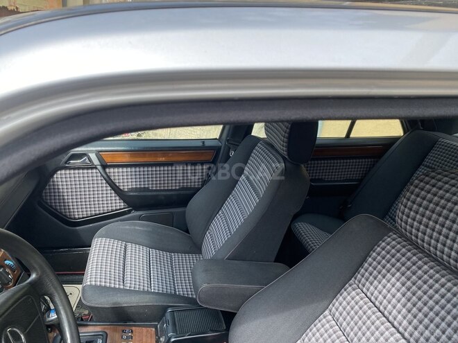 Mercedes E 220 1994, 380,728 km - 2.2 l - Bakı