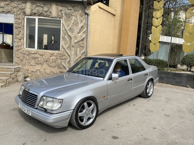 Mercedes E 220 1994, 380,728 km - 2.2 l - Bakı