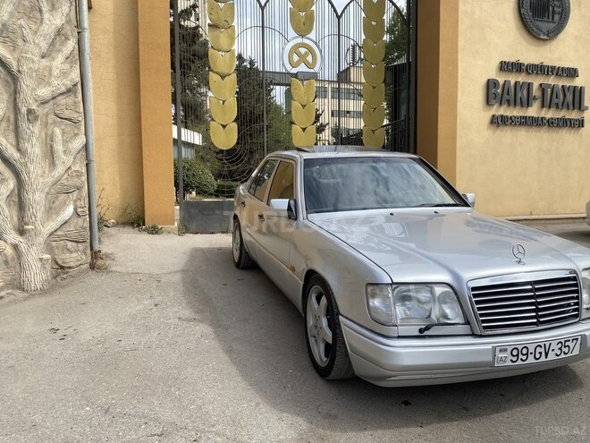 Mercedes E 220 1994, 380,728 km - 2.2 l - Bakı