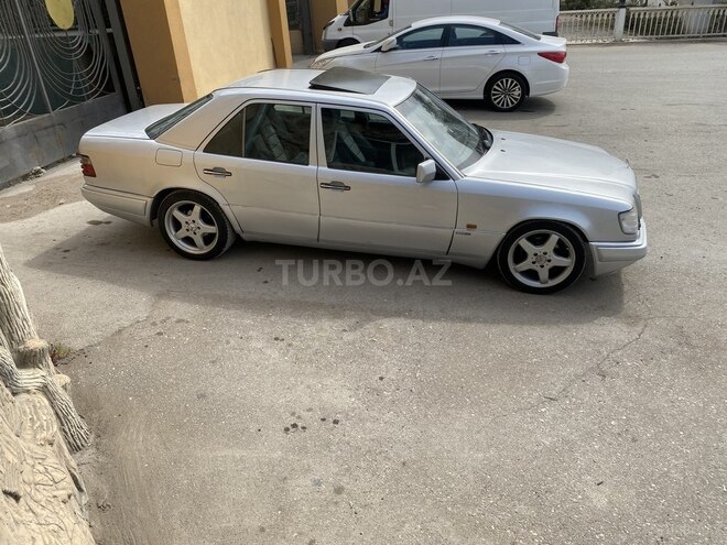 Mercedes E 220 1994, 380,728 km - 2.2 l - Bakı