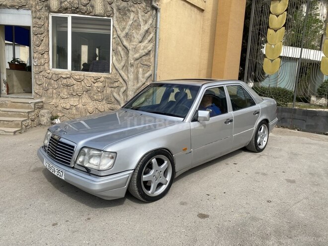 Mercedes E 220 1994, 380,728 km - 2.2 l - Bakı