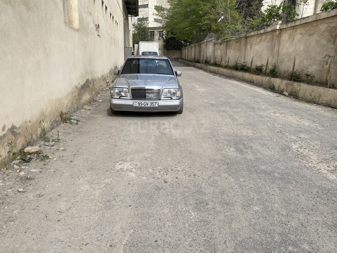 Mercedes E 220 1994, 380,728 km - 2.2 l - Bakı