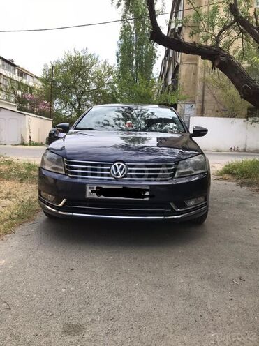 Volkswagen Passat 2013, 180,000 km - 1.8 l - Bakı