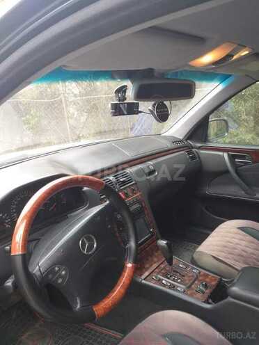 Mercedes E 220 2000, 345,000 km - 2.2 l - Bakı