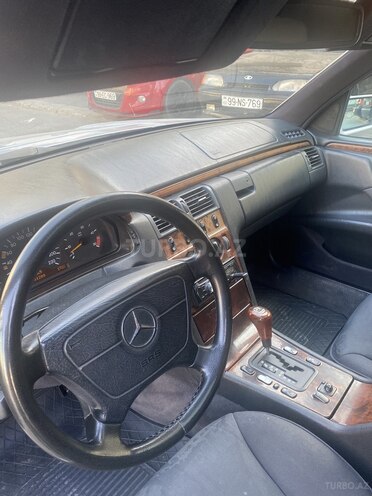 Mercedes E 290 1998, 351,000 km - 2.9 l - Bakı