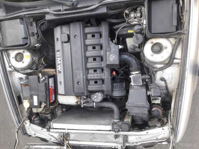 BMW 520 1990, 260,000 km - 2.0 l - Bakı