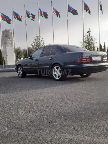 Mercedes E 240 1998, 325,000 km - 2.4 l - Gəncə