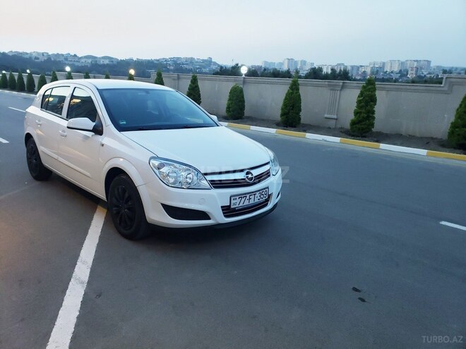 Opel Astra 2009, 153,600 km - 1.4 l - Bakı