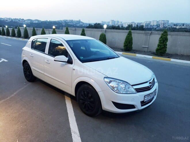 Opel Astra 2009, 153,600 km - 1.4 l - Bakı