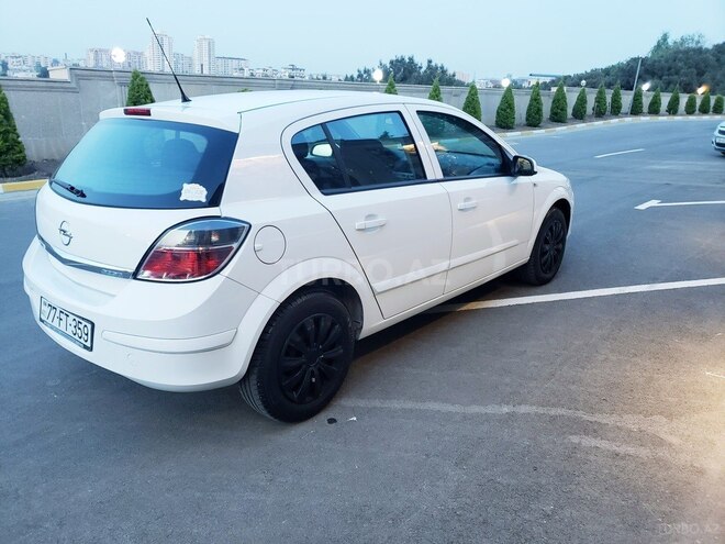 Opel Astra 2009, 153,600 km - 1.4 l - Bakı