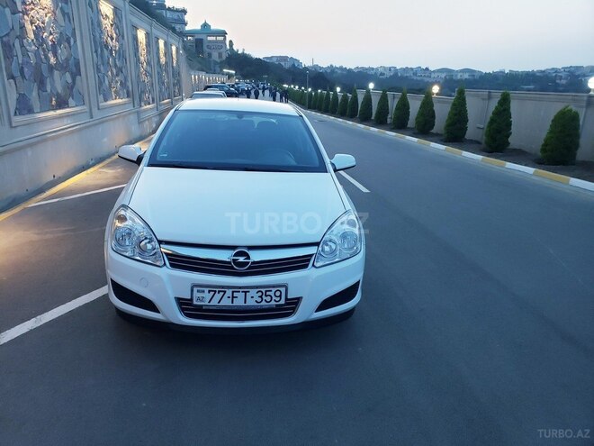 Opel Astra 2009, 153,600 km - 1.4 l - Bakı