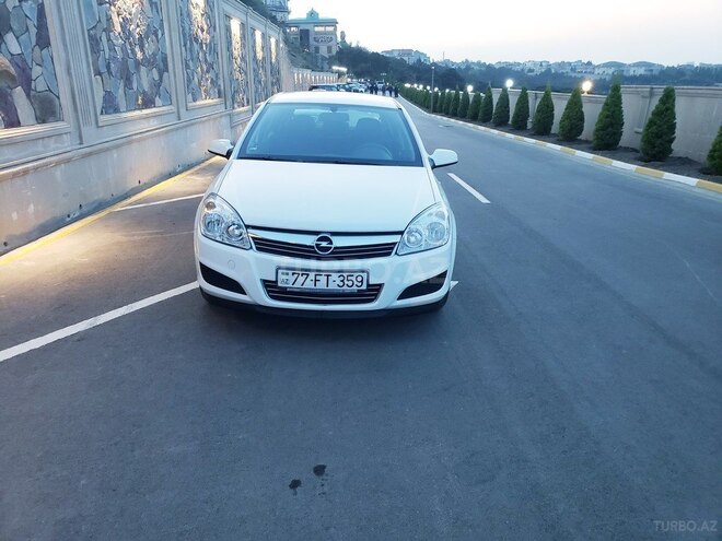 Opel Astra 2009, 153,600 km - 1.4 l - Bakı